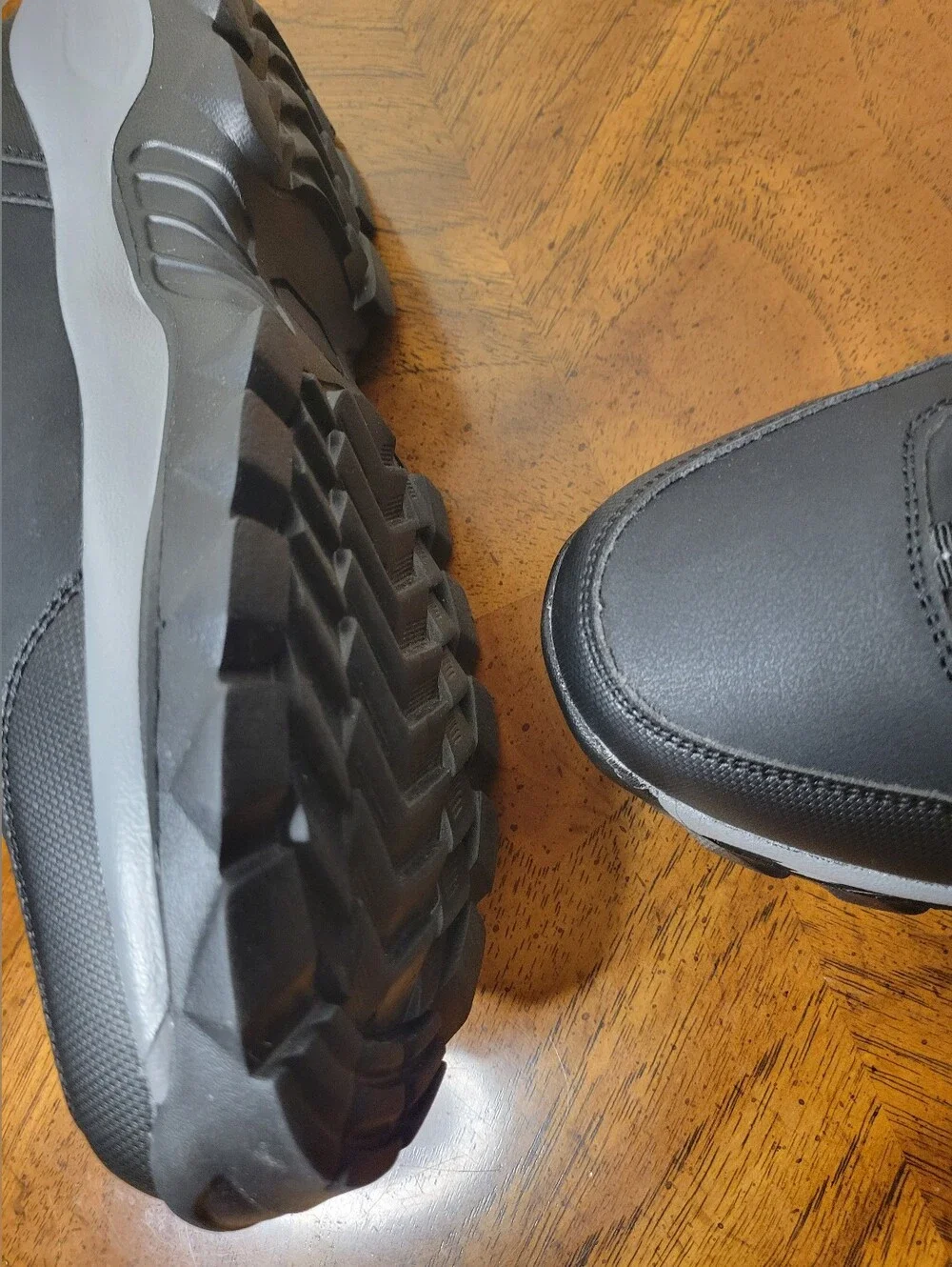 Sneakers, Men's 10.5 US/ 10 UK Thick Bottom, Non-slip Hiking Shoes, Black, NWOT